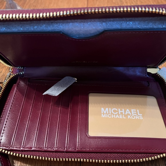 Michael Kors Phone Case Wallet - Picture 3 of 8